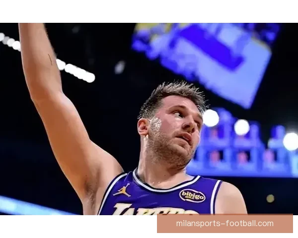 库班转发嘲讽尼科哈里森视频 揭示交易东契奇后私人飞机变经济舱的尴尬境地